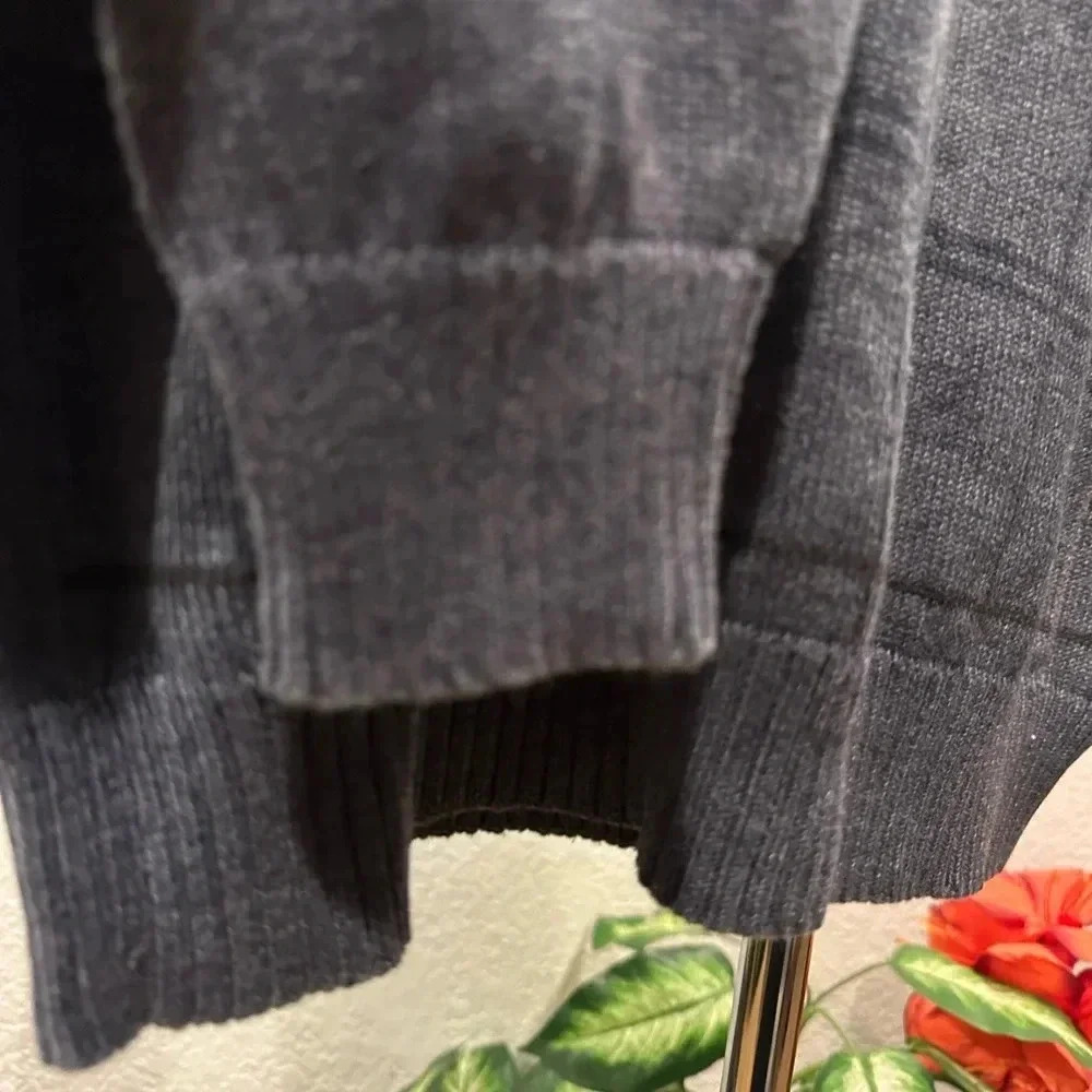 Oscar De La Renta Sweater Gray Blue Long Sleeve size M - Picture 12 of 13